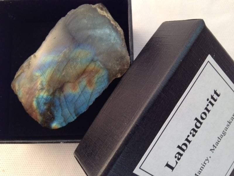 labradoritt - labradorite i eske 60x60mm