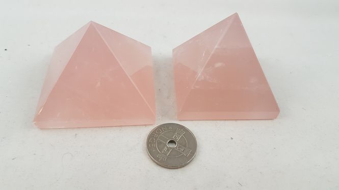 Hovedbilde Rosenkvarts Pyramide 50x50mm