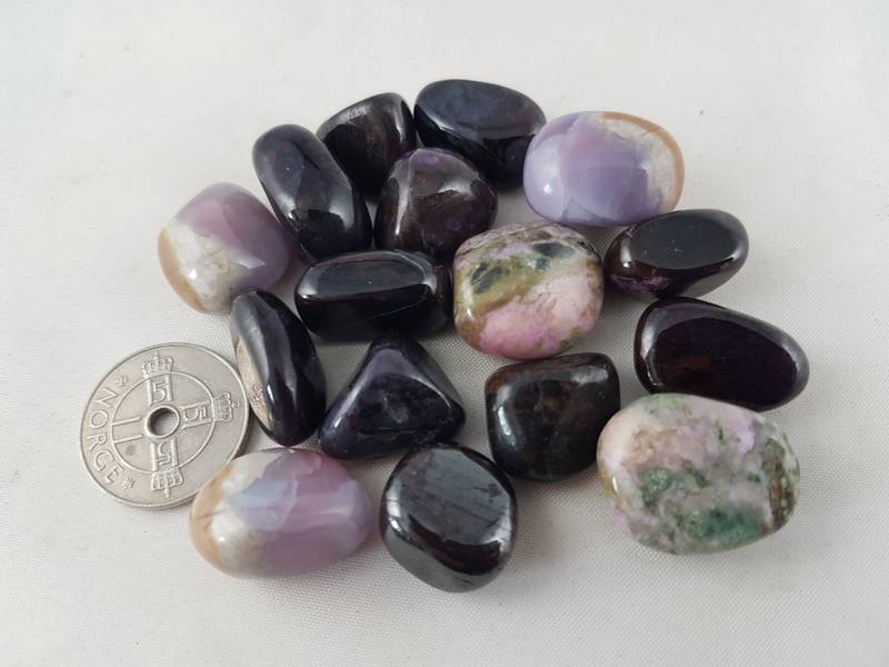 sugulitt - sugilite ca 15-20mm
