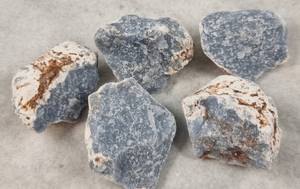 Hovedbilde angelitt r&aring; krystaller M