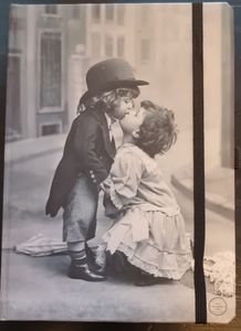 Hovedbilde Journal Kysset - Engler